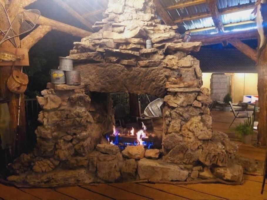 Stonegate Lodge 2 Queen Beds Fast Wifi 50" Tv Salt Water Pool Room #207 Eureka Springs Luaran gambar