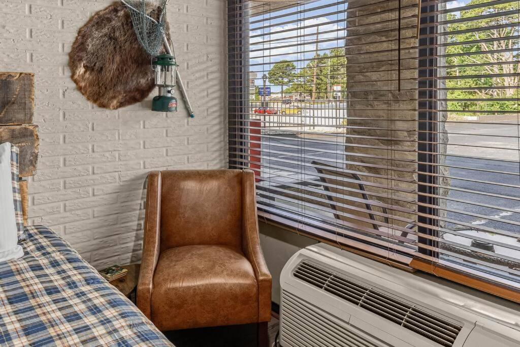 Stonegate Lodge 2 Queen Beds Fast Wifi 50" Tv Salt Water Pool Room #207 Eureka Springs Luaran gambar